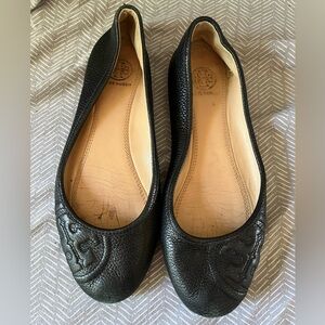 Tory Burch size 8 black flats